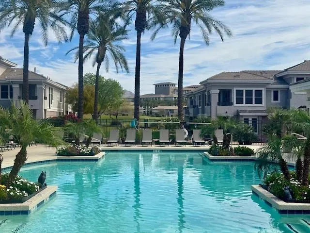 Luxury Retreat In The Heart Of Kierland *